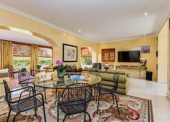 Borghese Flat In Luxury With Garden Apartment